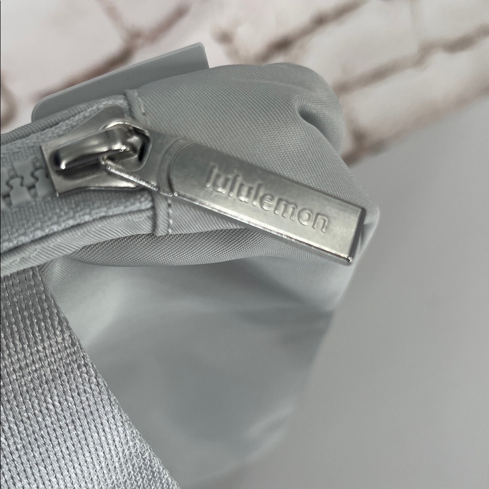 ✨RARE✨Lululemon “Everywhere” Belt Bag, Rainbow Logo - Picture 5 of 10